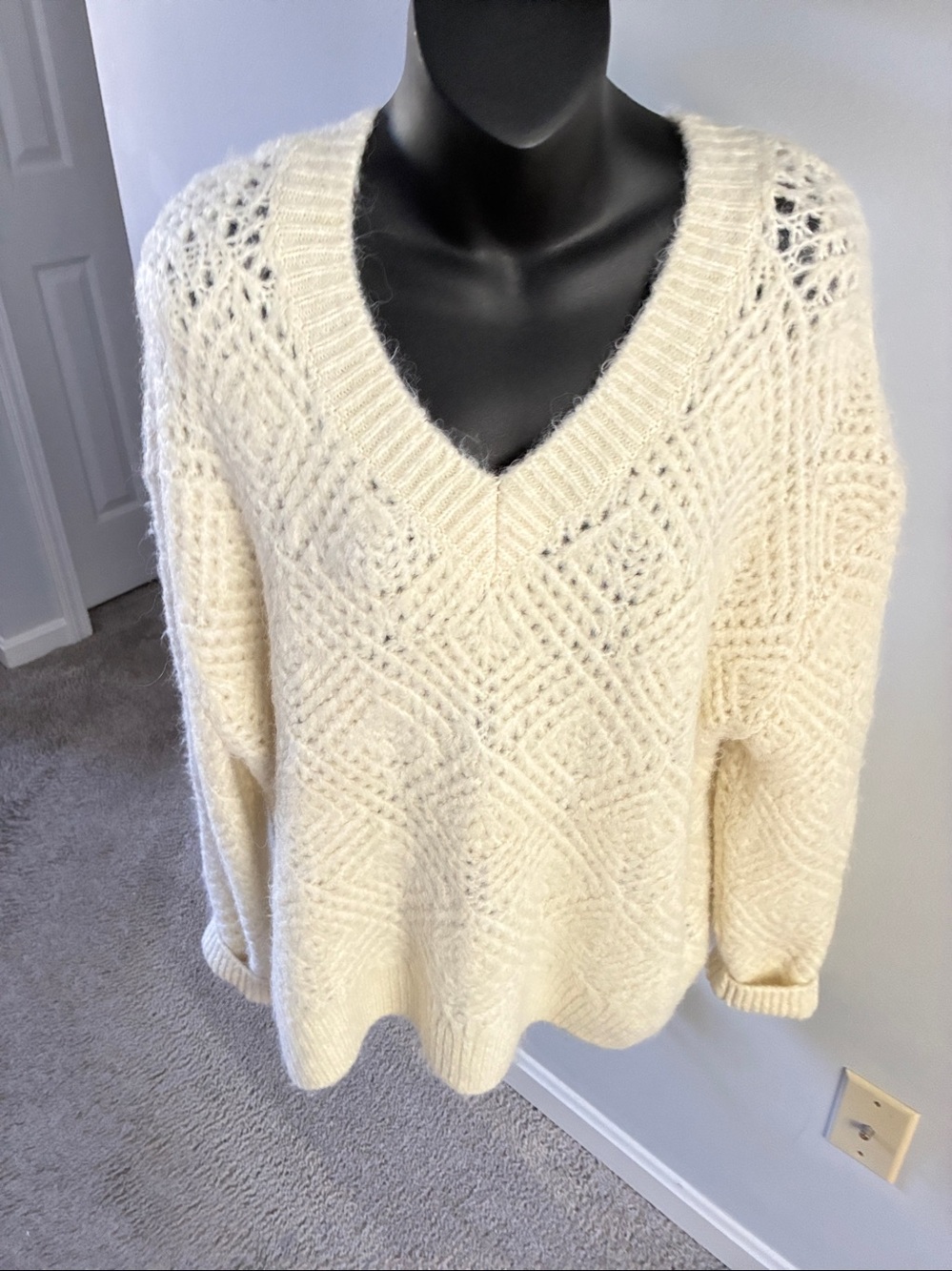 Treasure&Bond sweater.Size L.